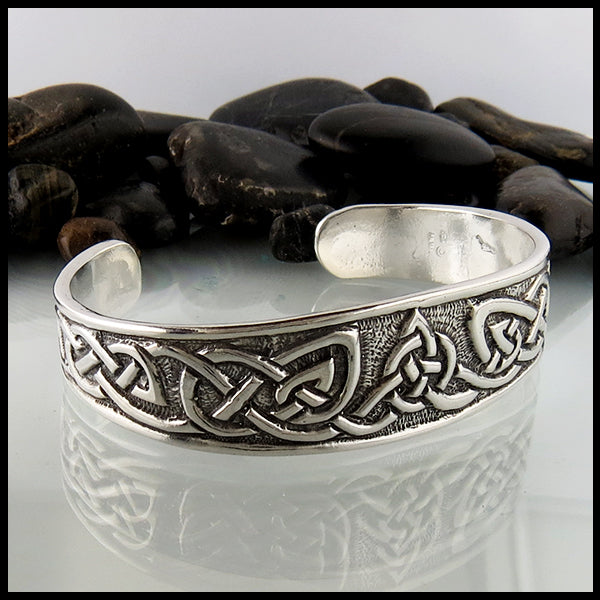 Trinity Knot Cuff Bracelet in Sterling Silver Small / Sterling Silver